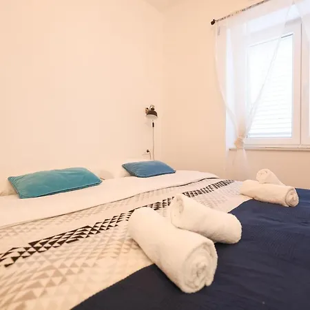 krevet i doručak Zaratino 3*
